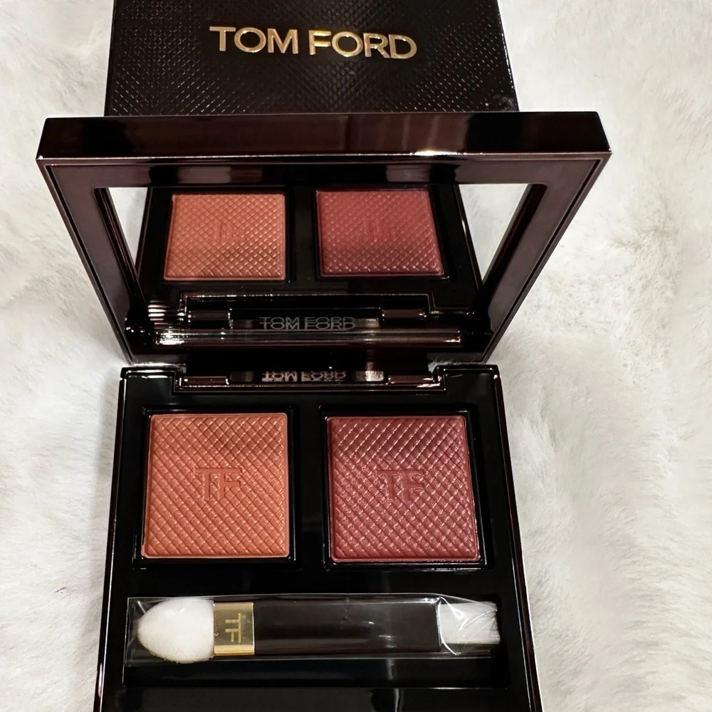Tom Ford Lip Palette in move pinky color so pretty